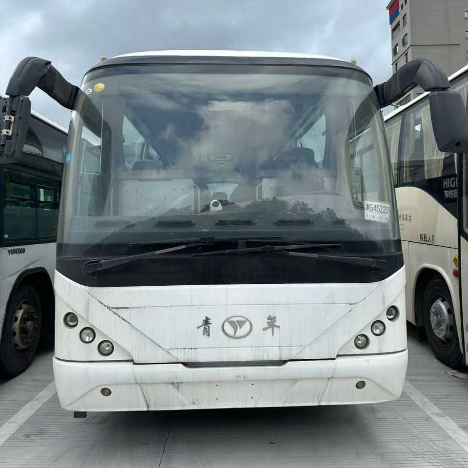 Дызельны аўтобус Neoplan 38 месцаў