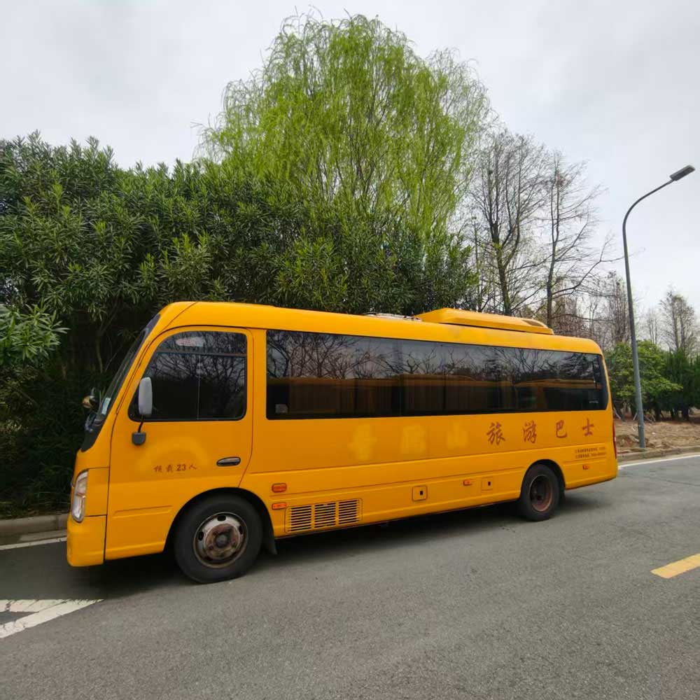 Аўтобус Hyundai Kangendi 23 Seats Diesel