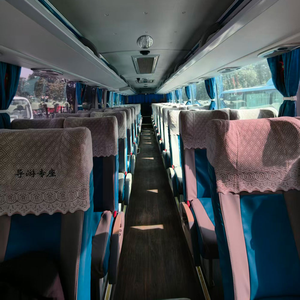 Сіні аўтобус Yutong 53 Seats Diesel Used Blue Bus
