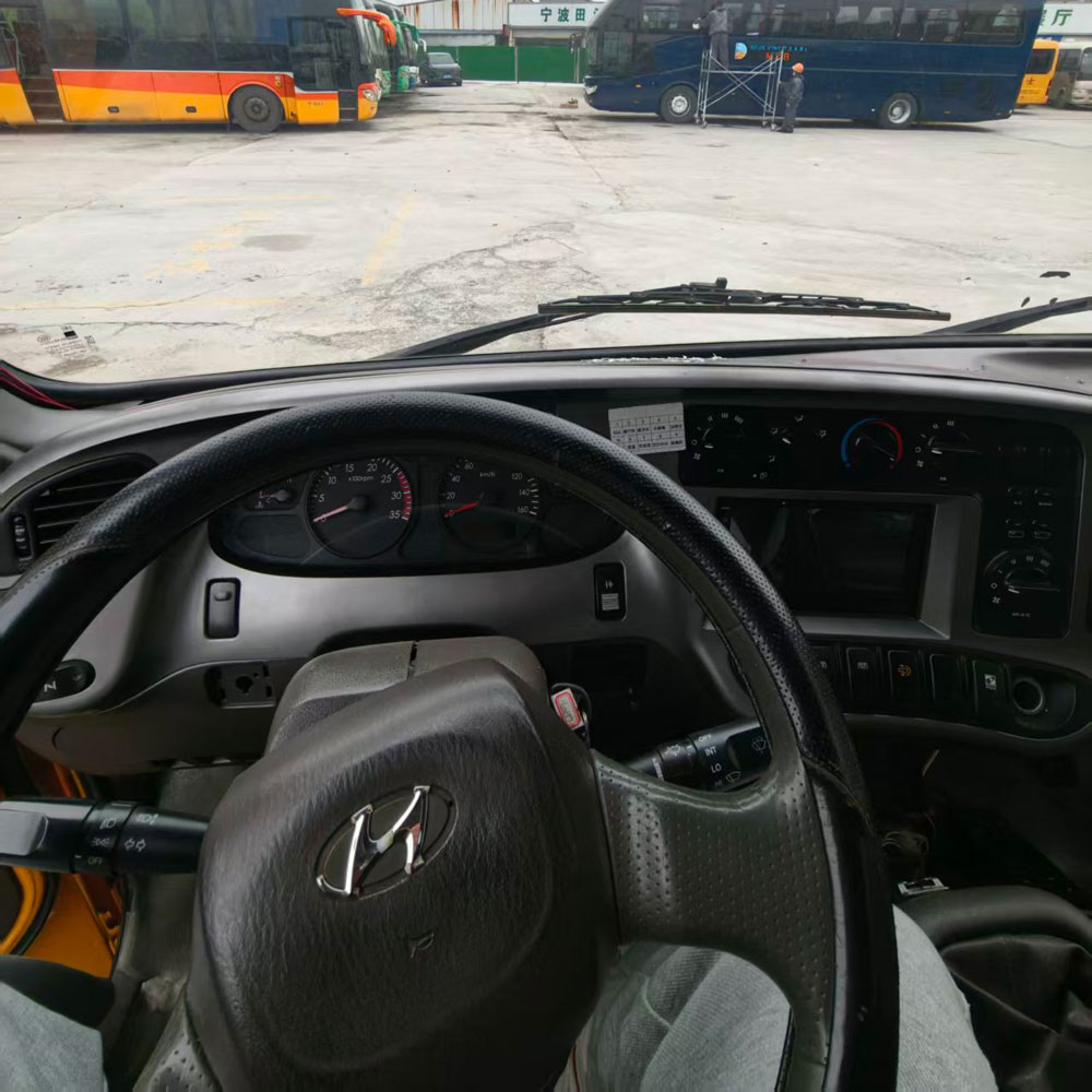 Аўтобус Hyundai Kangendi 23 Seats Diesel