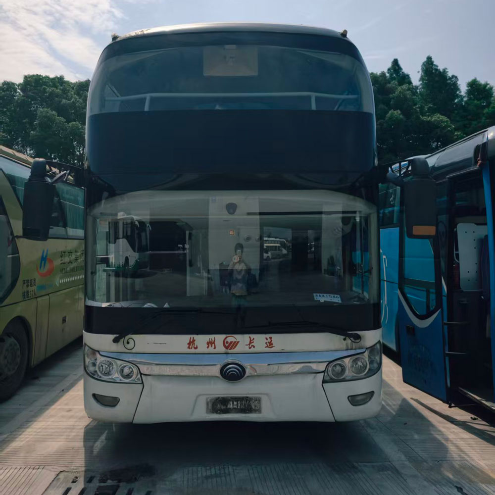 Патрыманы дызельны турыстычны аўтобус Yutong на 39 месцаў Патрыманы дызельны турыстычны аўтобус Yutong на 39 месцаў